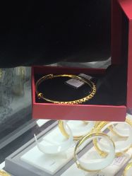 -明牌珠宝(新百店)