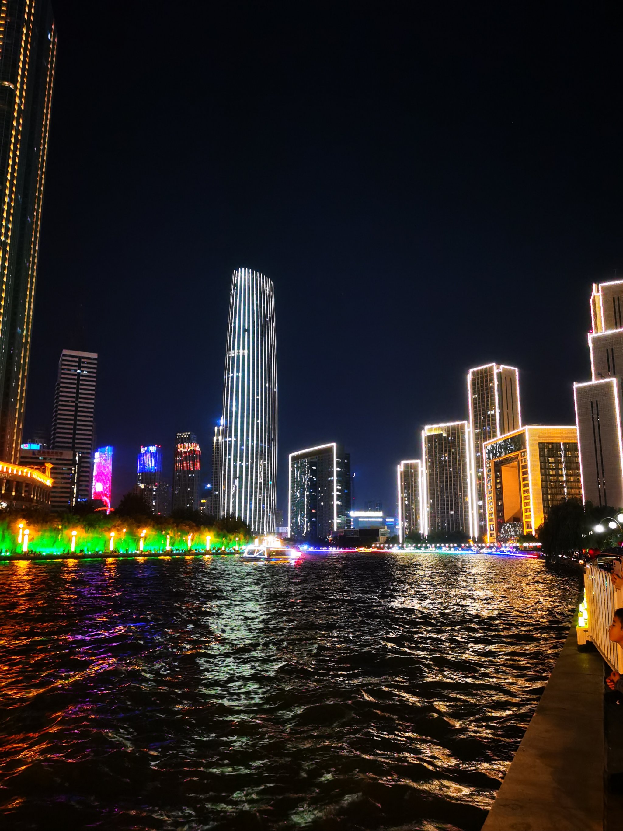 天津海河大桥夜景图片