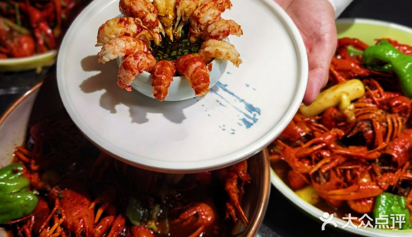 有好声音歌手驻唱的网红小龙虾乐园,还是闵行热门榜第一!