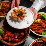 有好声音歌手驻唱的网红小龙虾乐园,还是闵行热门榜第一!