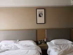 -铂逸梦秦酒店(横店梦幻谷店)