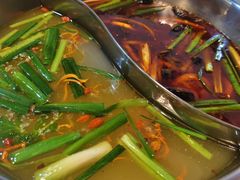 -沈记酸菜牛肉火锅店(九号路店)