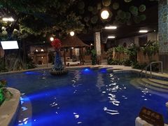 -泉城欧乐堡戏水湾艺术养生温泉