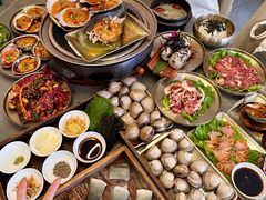 -围炉肉舍•炭烤活鳗•丹东海鲜烤肉(步行街店)