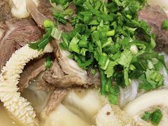 -犇逸·乐山跷脚牛肉·四川现炒(览海店)