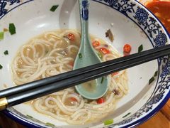 -邱芳粉店(迎宾大道旗舰店)