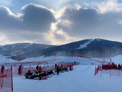 -中旅松花湖滑雪场