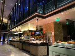 自助取餐区-唐拉雅秀酒店-西锦汇空中BBQ·思创餐厅
