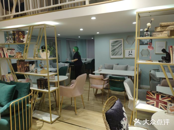 董小姐咖妃·咖啡·简餐.意面(松江大学城店)大堂图片