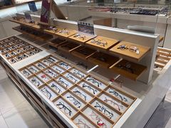 -光明眼镜·蔡司授权(九亭U天地店)
