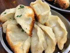 -黄阿姨锅贴大王(万航渡路店)