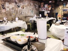 大堂-鲜入围煮花胶鸡海鲜火锅