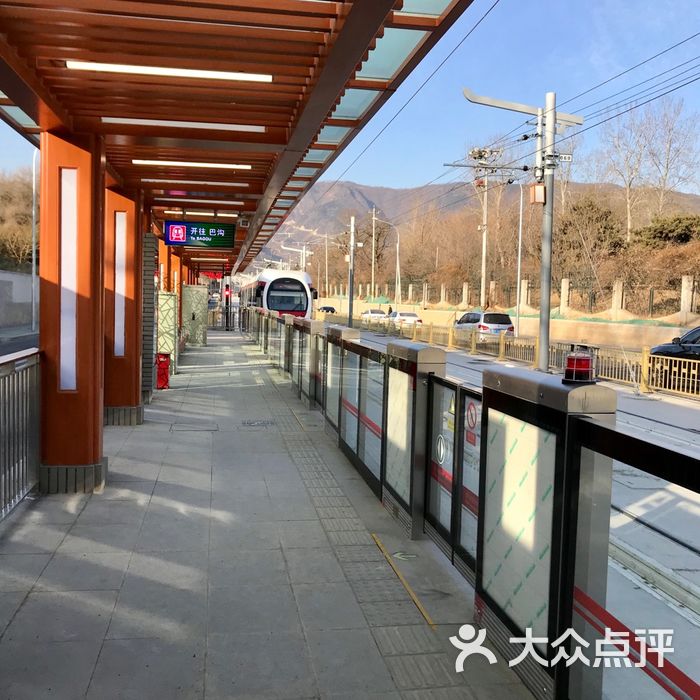 有轨电车西郊线植物园站