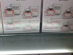 -DFS迪斐世(香港广东道店)