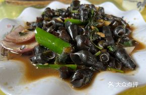 Wild Perilla and Mountain Snail Stir-fry