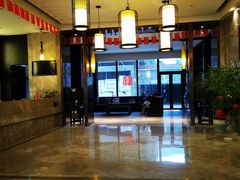 -铂逸梦秦酒店(横店梦幻谷店)