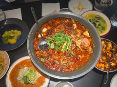 -麻六记(凤凰汇店)