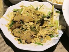 -东口码头·烧鸽子·鱼头泡饼·地方菜(金鹰悦城店)