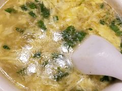 海鲜酸辣汤-金牌餐厅·天津菜·八珍豆腐·老爆三(瓷房子店)