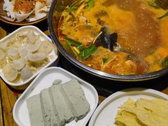 -快活林酸汤鱼鲜品火锅店(甲秀楼店)