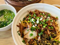 -佬钱湾仔(衣裳街店)