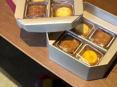 双拼月饼-上海半岛酒店·半岛精品店