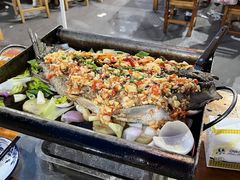 -宏兴烤鱼山庄(宣恩总店)