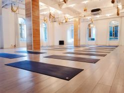 -无界瑜伽普拉提