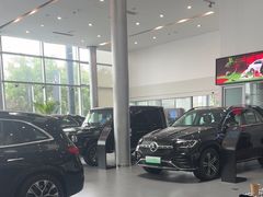 -天津波士信达奔驰4S店(卫津南路店)