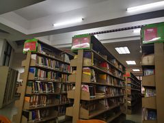 -荔湾区图书馆(周门馆)