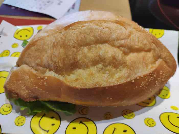 8号工房澳门猪扒包-"这家的品种不算多,不错味道可以的.