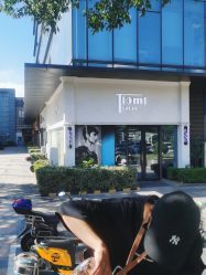 -Tloml salon
