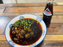 红油牛肉米线-彭家牛肉块扯面