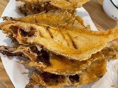 炸偏口鱼-方城小吃店