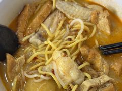 -亚王咖喱鸡米粉面