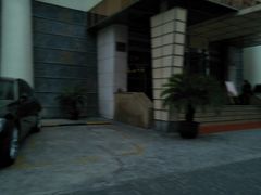 -莫泰酒店(上海虹桥北新泾地铁站天山路店)