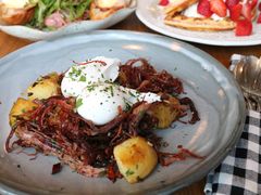 -ROAST coffee & eatery