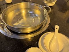 餐具摆设-正能量脆肉鲩火锅