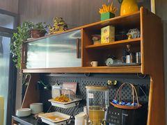 -愉肴麻辣香锅(中山路店)