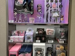 -泡泡玛特POPMART(国金街店)