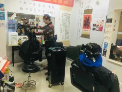 -明·就说好美发店