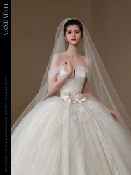 -Renee芮亦婚纱(原丽莎)