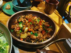 老坛酱辣椒炒鸡-吃饭皇帝大土家民族菜(正大广场店)