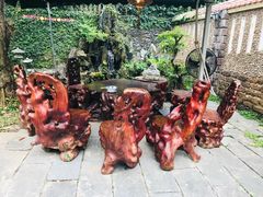 -Lam Vien Restaurant