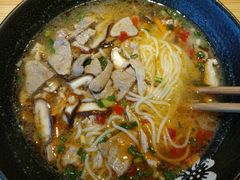 湖南三鲜粉-螺大蛳柳州螺蛳粉·火锅·热干面(西城永捷店)