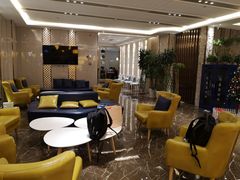 -潮漫酒店(北京通州环球度假区临河里地铁站店)