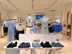 -王府井奥莱临潼小镇(临潼店)