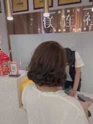 -镁连社·美联社