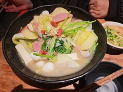 -万记麻辣烫国展总店