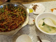 -兔行天下-鸿鹤鲜锅兔(中海国际店)